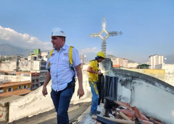Gobernación de Mérida impermeabilizó 98 % del techo de la catedral
