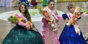 Glamour, simpatía y ternura se vivió en el certamen Reinas del Café Boconó