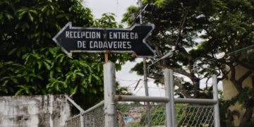 Una joven murió en un choque de moto contra una pared