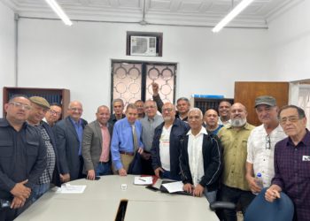Venezuela Democrática Unida entrega propuestas al candidato Edmundo González