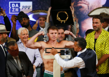 ‘Canelo’ Álvarez defenderá sus títulos en Las Vegas ante el invicto Munguía