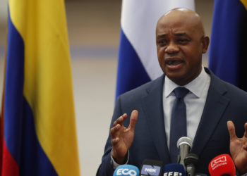 Canciller colombiano desmiente haber entregado un borrador de «paz política» a Venezuela
