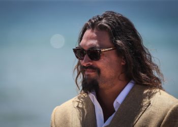 Jason Momoa confirma su relación con la actriz Adria Arjona, hija de Ricardo Arjona