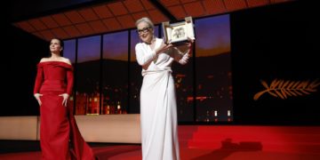Meryl Streep recibe la Palma de Honor entre ovaciones y lágrimas: «Un premio único»