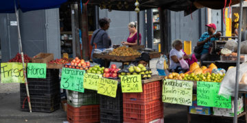 Provea denuncia que el «estancamiento» del salario ha «pulverizado» el ahorro