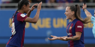 8-0. El Barça golea y acaricia el título