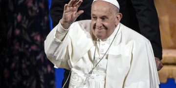El papa pide decisiones «valientes» y «eficaces» a los Gobiernos «a favor de la familia»