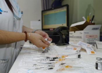 Ejercer la enfermería en Venezuela implica rebuscarse con otros trabajos para redondear la quincena