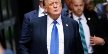 Trump evita hablar de la cárcel en su primera rueda de prensa y pinta un país en llamas