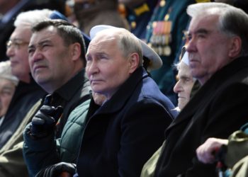 Putin llama a evitar un conflicto mundial en el desfile de la Victoria sobre los nazis
