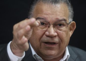 Enrique Márquez promete generar empleos de calidad para detener la migración