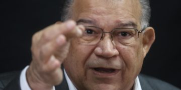 Enrique Márquez promete generar empleos de calidad para detener la migración