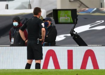 ¿Por qué quiere eliminar la Premier League el VAR?