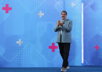 Maduro propone construir un nuevo sistema comunicacional ante denuncia de censura en redes