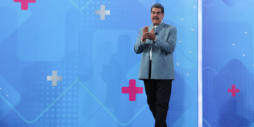 Maduro propone construir un nuevo sistema comunicacional ante denuncia de censura en redes