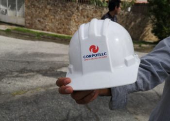 Mayo entre cortes eléctricos en la entidad merideña