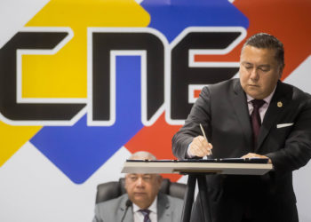 Ocho candidatos a elecciones venezolanas firman un acuerdo de reconocimiento de resultados