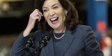 El estado de Nueva York ha cerrado más de 500 tiendas ilegales de cannabis en un mes