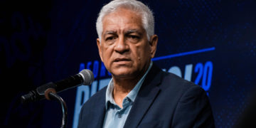 Resultados iniciales dan ventaja a González frente a Pierluisi en primarias de Puerto Rico