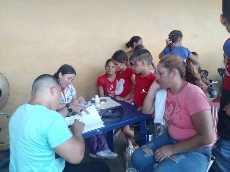 Las jornadas sociales de la Alcaldía de Sucre llegaron al sector la Alcabala de El Cenizo.