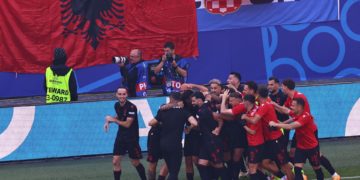 2-2. Croacia olisquea el final de una era