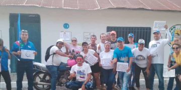 Dirigencia de oposición visita hogares del municipio Bolívar enseñando a votar por la Unidad