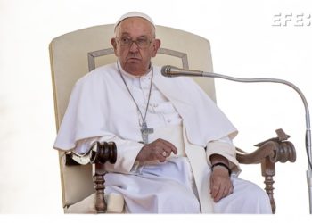 El papa denuncia que el hombre ha «esclavizado» a la naturaleza