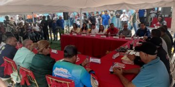 Ministro de Hábitat y Vivienda estuvo revisando desarrollo habitacional en Sucre