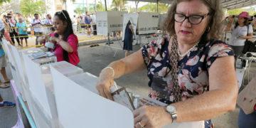 Abren los centros de votación en la mayoría del territorio de México