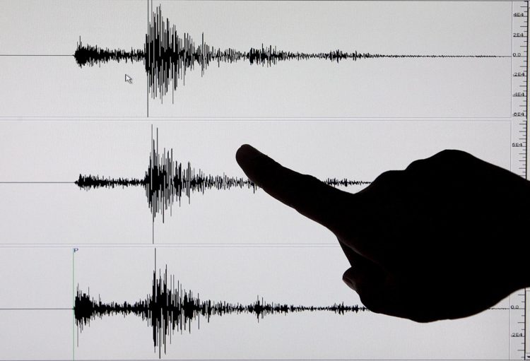 El terremoto tuvo lugar a las 6:31 hora local del lunes (21:31 GMT del domingo) en el extremo nororiental de la península de Noto. EFE/Alanah M. Torralba
