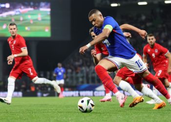 3-0. Mbappé recupera la sonrisa y el Real Madrid se frota las manos
