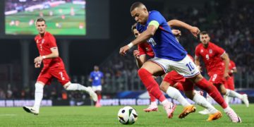 3-0. Mbappé recupera la sonrisa y el Real Madrid se frota las manos