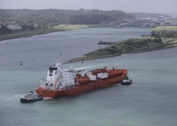 Canal de Panamá normalizará tránsito de buques desde agosto tras restricciones por sequía