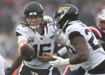 Trevor Lawrence, sin presión por ser el jugador mejor pagado de la NFL