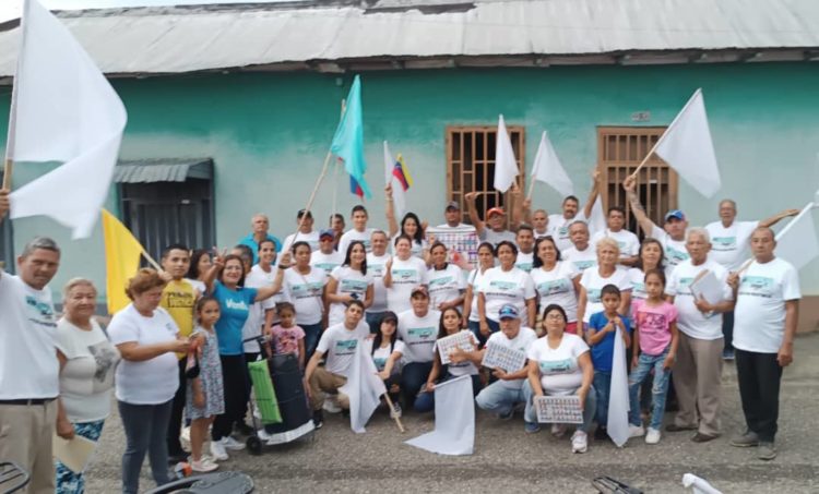 Avanzada de dirigentes presentes en la jornada  recordatoria del voto por Edmundo González