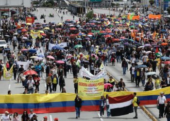 Maestros de Colombia comienzan la ‘gran toma de Bogotá’ para protestar contra la reforma de Educación