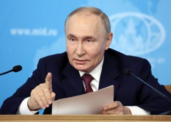Putin ordenará alto el fuego si Kiev retira tropas del este y el sur, y renuncia a la OTAN