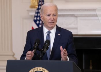 Biden firma una orden ejecutiva que limita las solicitudes de asilo en la frontera