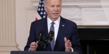 Biden firma una orden ejecutiva que limita las solicitudes de asilo en la frontera