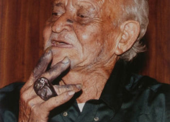 Antonio Fernández. “El Hombre del Anillo”: “De loco a Premio Nacional de Cultura Popular” / Por Alfredo Matheus