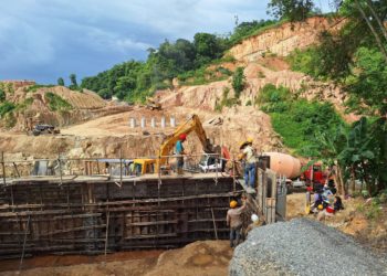 Mérida | Avanzan los trabajos en puente de Onia con la instalación de 14 pilotes de las bases