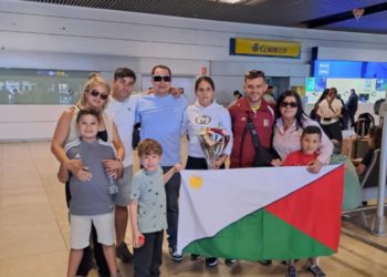 Boconeses recibieron a la atleta Valentina Peña en España
