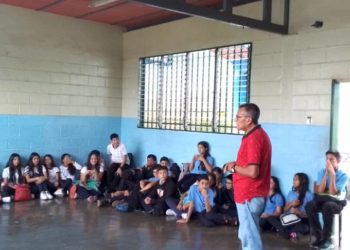 Estudiantes del Liceo Monseñor José León Rojas de Isnotú conversaron sobre autoestima y amor propio