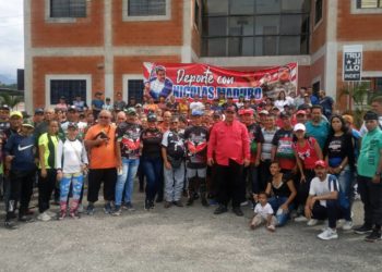 Trujillo | Atletas, trabajadores del Indet y Glorias Deportivas recibieron a Maduro
