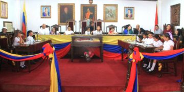 Estudiantes de la Padre Blanco expusieron proyecto “Conociendo el Poder Municipal”