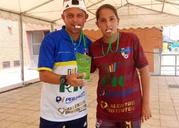 Orgullo boconés: Dos atletas triunfan en torneo en España