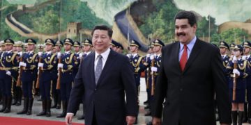 Xi y Maduro se felicitan por el 50º aniversario de los lazos entre China y Venezuela