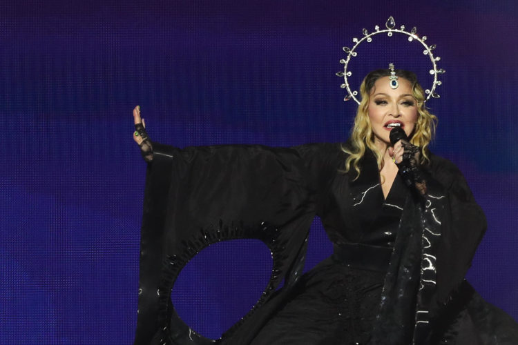 La cantante Madonna se presenta en un concierto gratuito, única presentación de su gira The Celebration Tour en Suramérica, el 4 de mayo de 2024 en la playa de Copacabana en Río de Janeiro (Brasil). EFE/ André Coelho