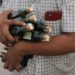 Ya son 47 los muertos por beber alcohol adulterado en el sur de la India