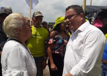 Benjamín Rausseo propone educación bilingüe y docentes bien pagados
